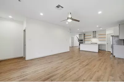 12515 Newport Arch Lane, Houston, TX 77047 - Photo 11