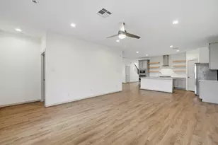 12515 Newport Arch Ln, Houston, TX 77047 - Photo 11