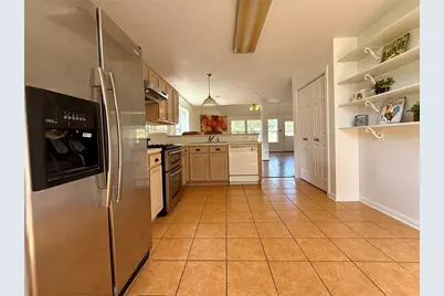 805 N Belle Drive, Angleton, TX 77515 - Photo 5