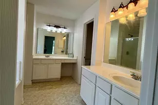 805 N Belle Dr, Angleton, TX 77515 - Photo 13