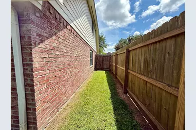805 N Belle Drive, Angleton, TX 77515 - Photo 15