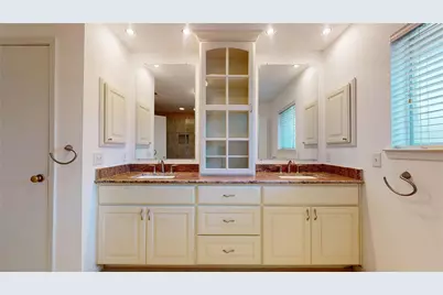 1915 Ashford Hollow Lane, Houston, TX 77077 - Photo 25