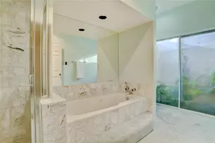 44 Crestwood Cir, Sugar Land, TX 77478 - Photo 33