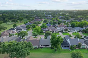 44 Crestwood Cir, Sugar Land, TX 77478 - Photo 37