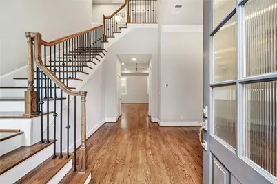 10902 Grove Tree Lane, Houston, TX 77043 - Photo 13