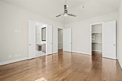 10902 Grove Tree Lane, Houston, TX 77043 - Photo 25