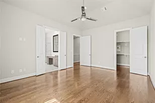 10902 Grove Tree Ln, Houston, TX 77043 - Photo 25