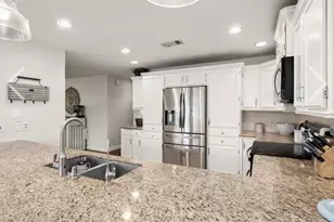 99 April Wind Dr N, Conroe, TX 77356 - Photo 3