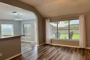 3623 Stratford Town Ln, Sugar Land, TX 77498 - Photo 7