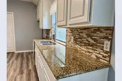 3623 Stratford Town Lane, Sugar Land, TX 77498 - Photo 11