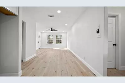 900 Largo Street, Baytown, TX 77520 - Photo 17