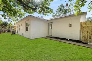 900 Largo St, Baytown, TX 77520 - Photo 21