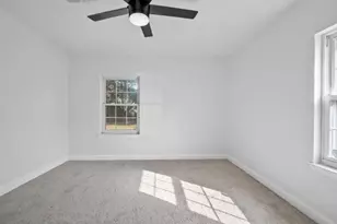 900 Largo St, Baytown, TX 77520 - Photo 5
