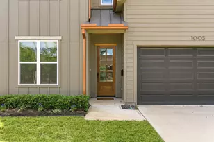 1005 Walton St, Houston, TX 77009 - Photo 3