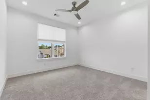 1005 Walton St, Houston, TX 77009 - Photo 31