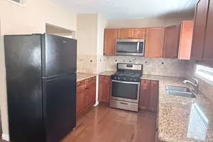 838 E 29th St, Houston, TX 77009 - Photo 5