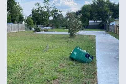 214 Frisco Street, Houston, TX 77022 - Photo 3