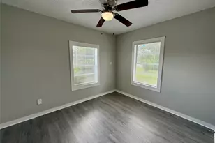 308 Bennett, West Columbia, TX 77486 - Photo 5