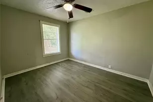 308 Bennett, West Columbia, TX 77486 - Photo 9