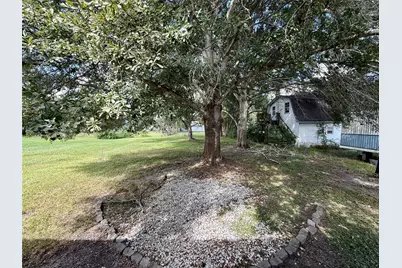 308 Bennett, West Columbia, TX 77486 - Photo 19