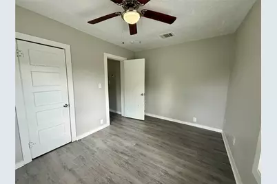 308 Bennett, West Columbia, TX 77486 - Photo 7
