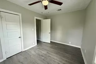 308 Bennett, West Columbia, TX 77486 - Photo 7