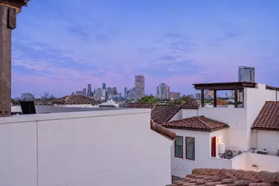 5214 Calle Cordoba Place, Houston, TX 77007 - Photo 5