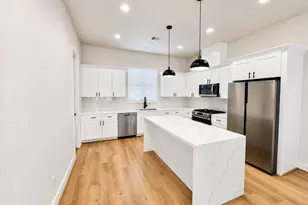 1809 Brooks St, Houston, TX 77026 - Photo 3