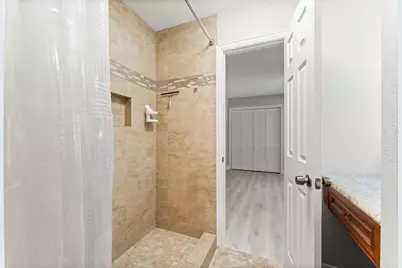 71 Hideaway Drive, Friendswood, TX 77546 - Photo 19