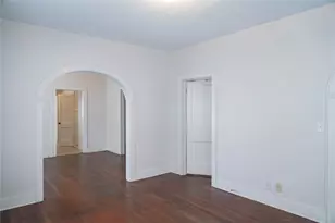 808 Heights St, El Campo, TX 77437 - Photo 3