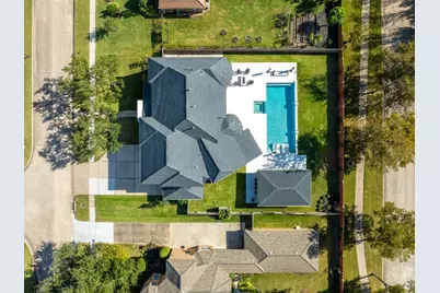 7714 Long Shadows Drive, Sugar Land, TX 77479 - Photo 3