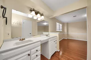 11411 Briar Forest Dr, Houston, TX 77077 - Photo 29