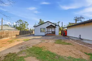 308 E Phillips St, Conroe, TX 77301 - Photo 29