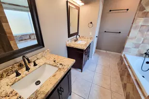 14407 Sun Harbor Dr, Houston, TX 77062 - Photo 23