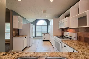 14407 Sun Harbor Dr, Houston, TX 77062 - Photo 11