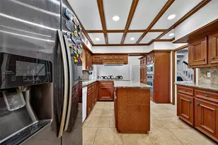 14819 Alderwick Dr, Sugar Land, TX 77498 - Photo 21