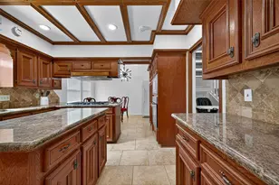 14819 Alderwick Dr, Sugar Land, TX 77498 - Photo 23