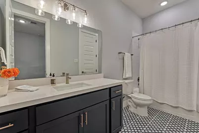 2 Honeycomb Ridge Place, The Woodlands, TX 77380 - Photo 7