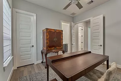 2 Honeycomb Ridge Place, The Woodlands, TX 77380 - Photo 5