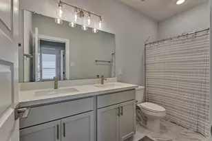 2 Honeycomb Rdg Pl, The Woodlands, TX 77380 - Photo 25