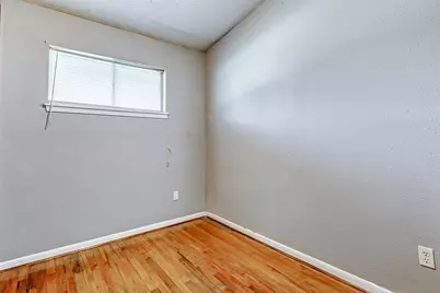 5519 Burlinghall Drive, Houston, TX 77035 - Photo 17
