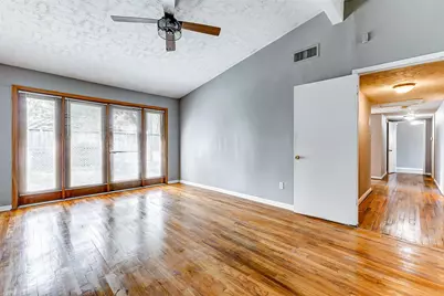 5519 Burlinghall Drive, Houston, TX 77035 - Photo 7