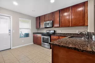 931 Salado Slough Ln, Rosenberg, TX 77471 - Photo 9