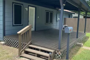 1102 E 2nd St, Sweeny, TX 77480 - Photo 13