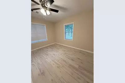 1102 E 2nd Street, Sweeny, TX 77480 - Photo 9