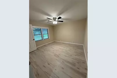 1102 E 2nd Street, Sweeny, TX 77480 - Photo 9
