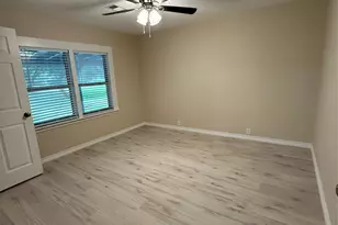1102 E 2nd St, Sweeny, TX 77480 - Photo 9