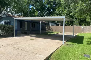 1102 E 2nd St, Sweeny, TX 77480 - Photo 13