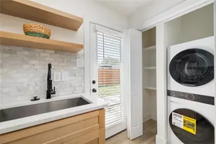 1003 Claxton St, Houston, TX 77087 - Photo 29