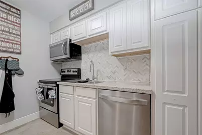 1860 White Oak Drive #375, Houston, TX 77009 - Photo 19